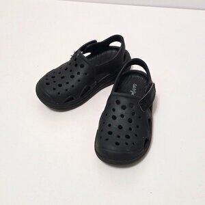 Cat and Jack Kids Black Croc like shoes - Kids size 8 (3T ish)